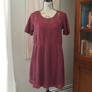 House of Harlow 1960 lace dress